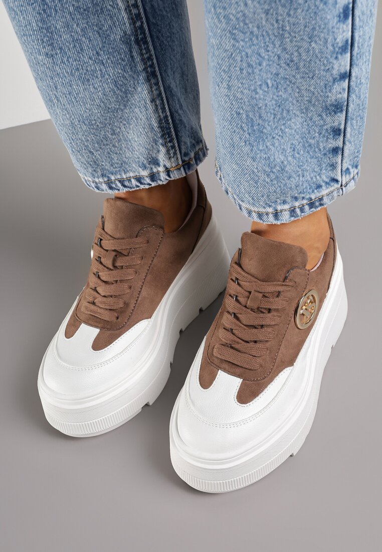 Brązowo-Białe Sneakersy Vices na Platformie Zdobione Okrągłą Aplikacją Wodvire