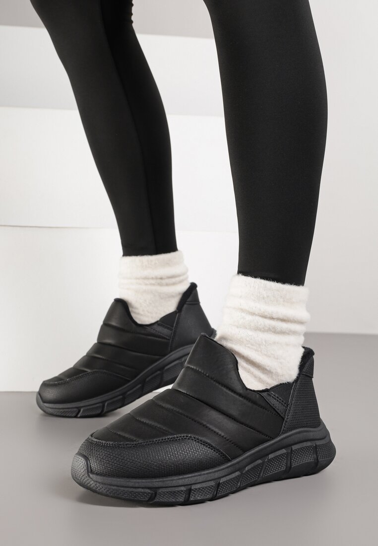 Czarne Pikowane Sneakersy na Grubej Tłoczonej Platformie Verta