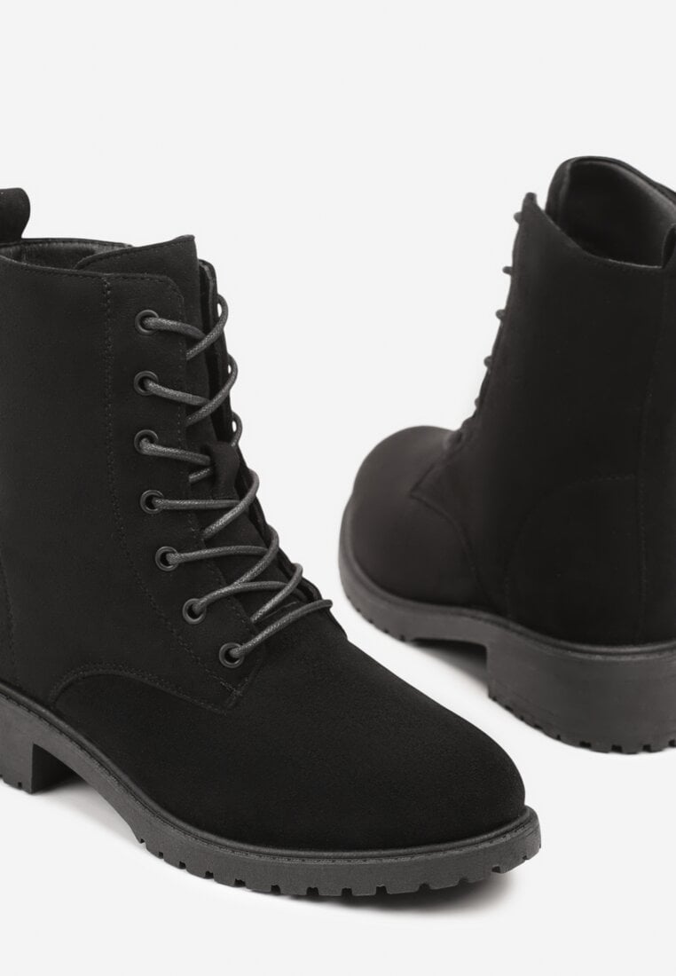 Czarne Botki Workery w Klasycznym Stylu Sorrie