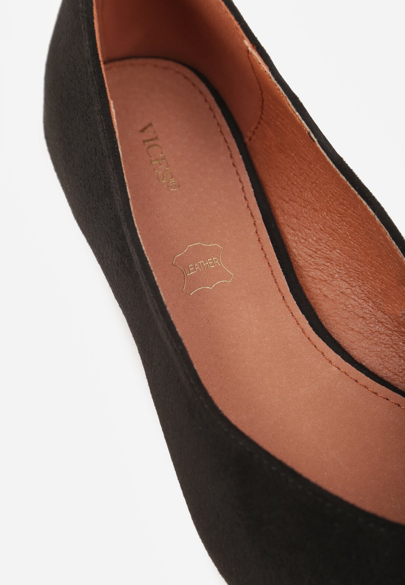 Czarne Czółenka Vices ze Skórzaną Wkładką na Obcasie z Aplikacją Celvila