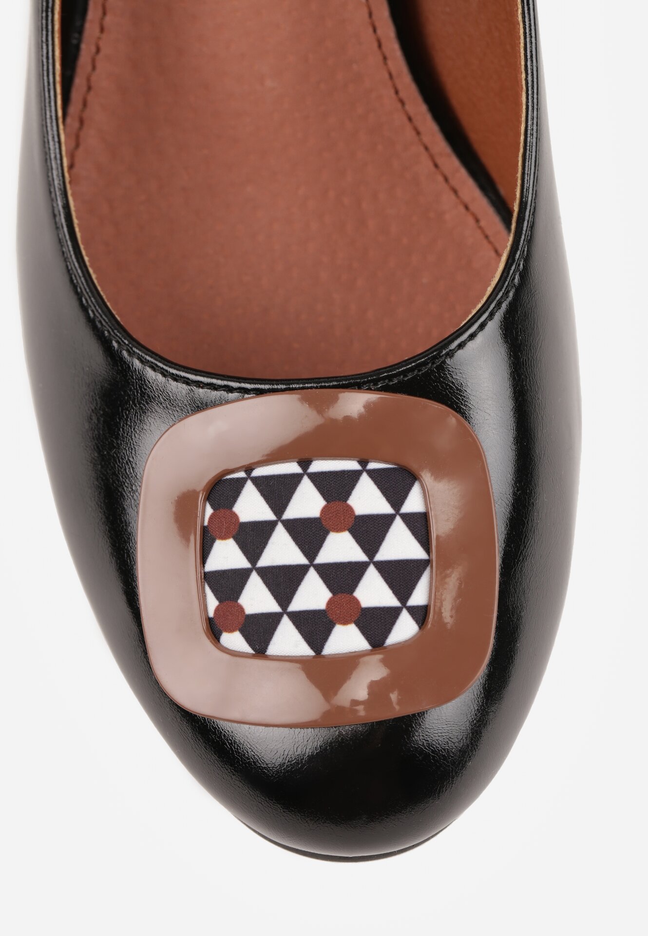 Czarne Czółenka Vices w Stylu Retro ze Skórzaną Wkładką i Kolorową Aplikacją Vodvira