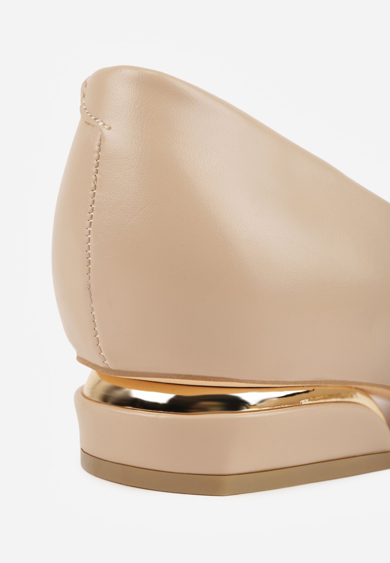 Beżowe Czółenka Vices ze Skórzaną Wkładką Zdobione Metaliczną Aplikacją Daisse
