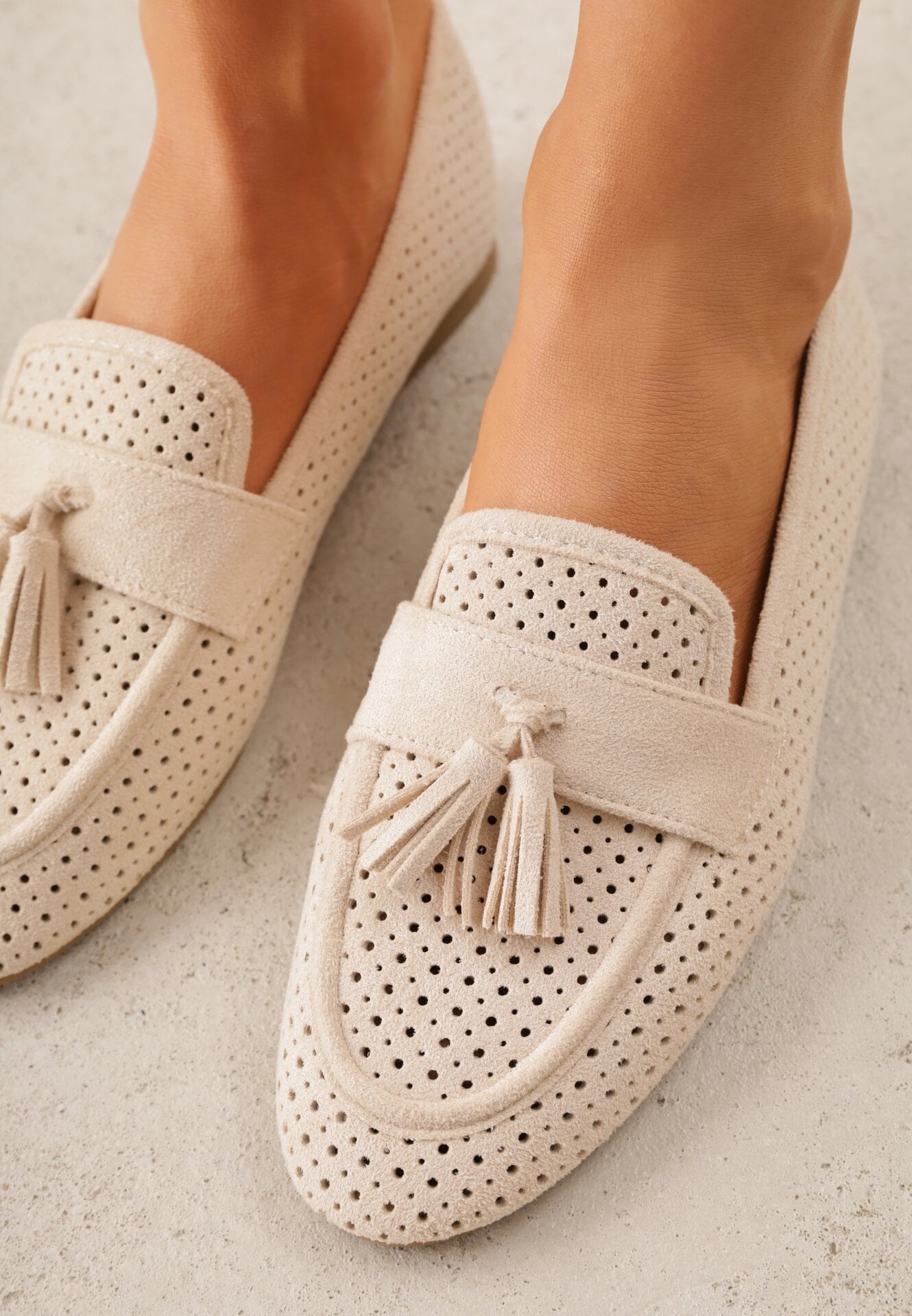 Beżowe Ażurowe Mokasyny VICES Ozdobione Frędzlami Catiana