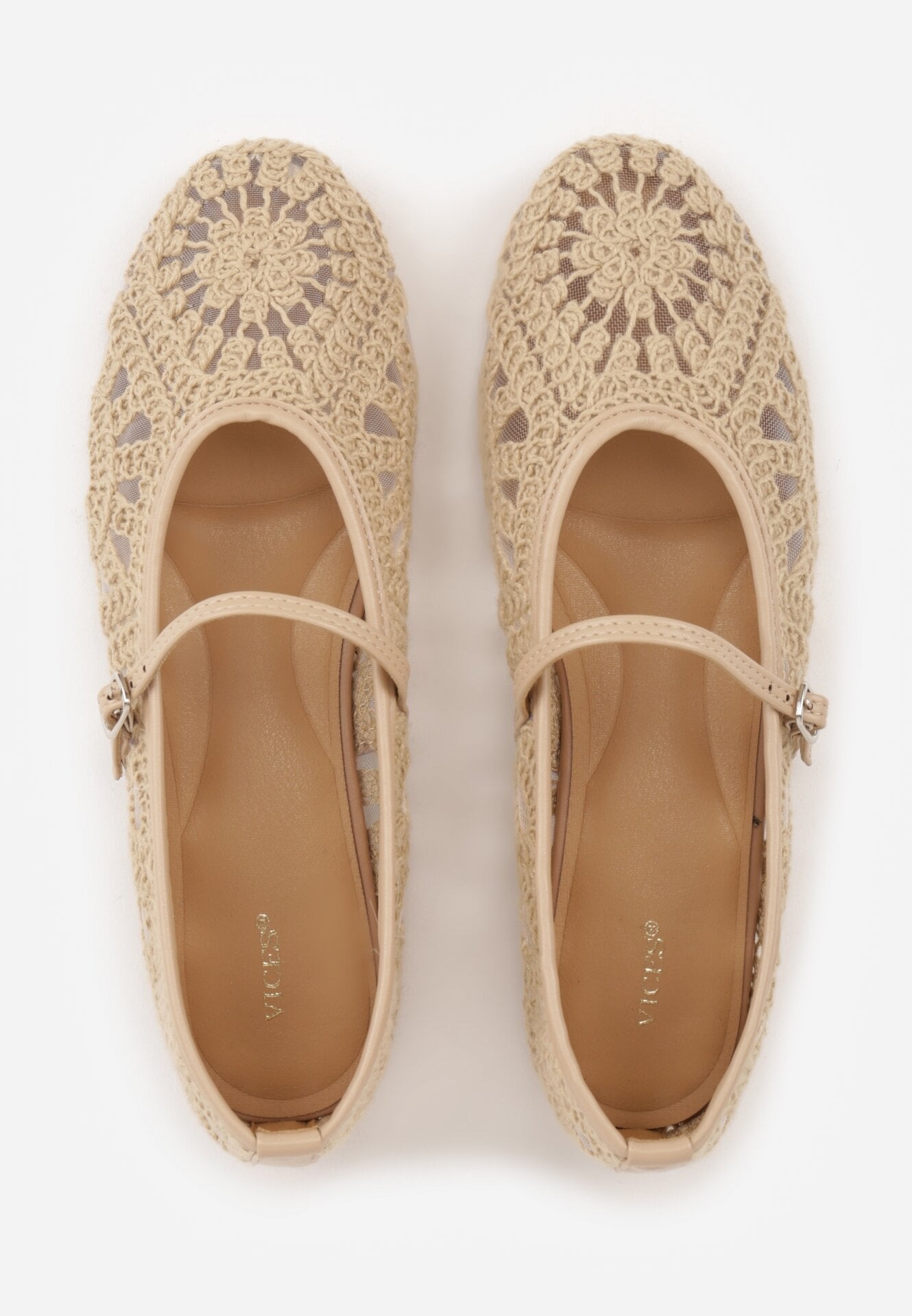 Balerini Bej închis