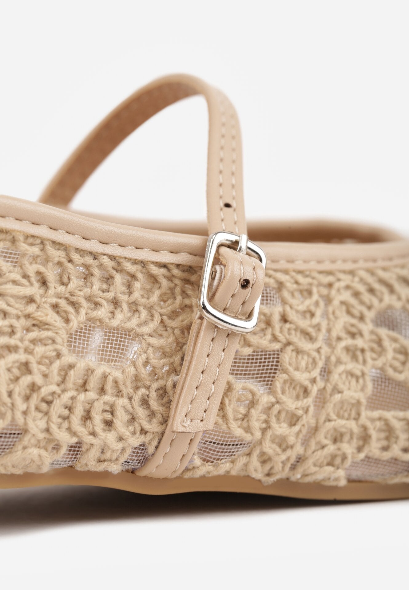 Balerini Bej închis