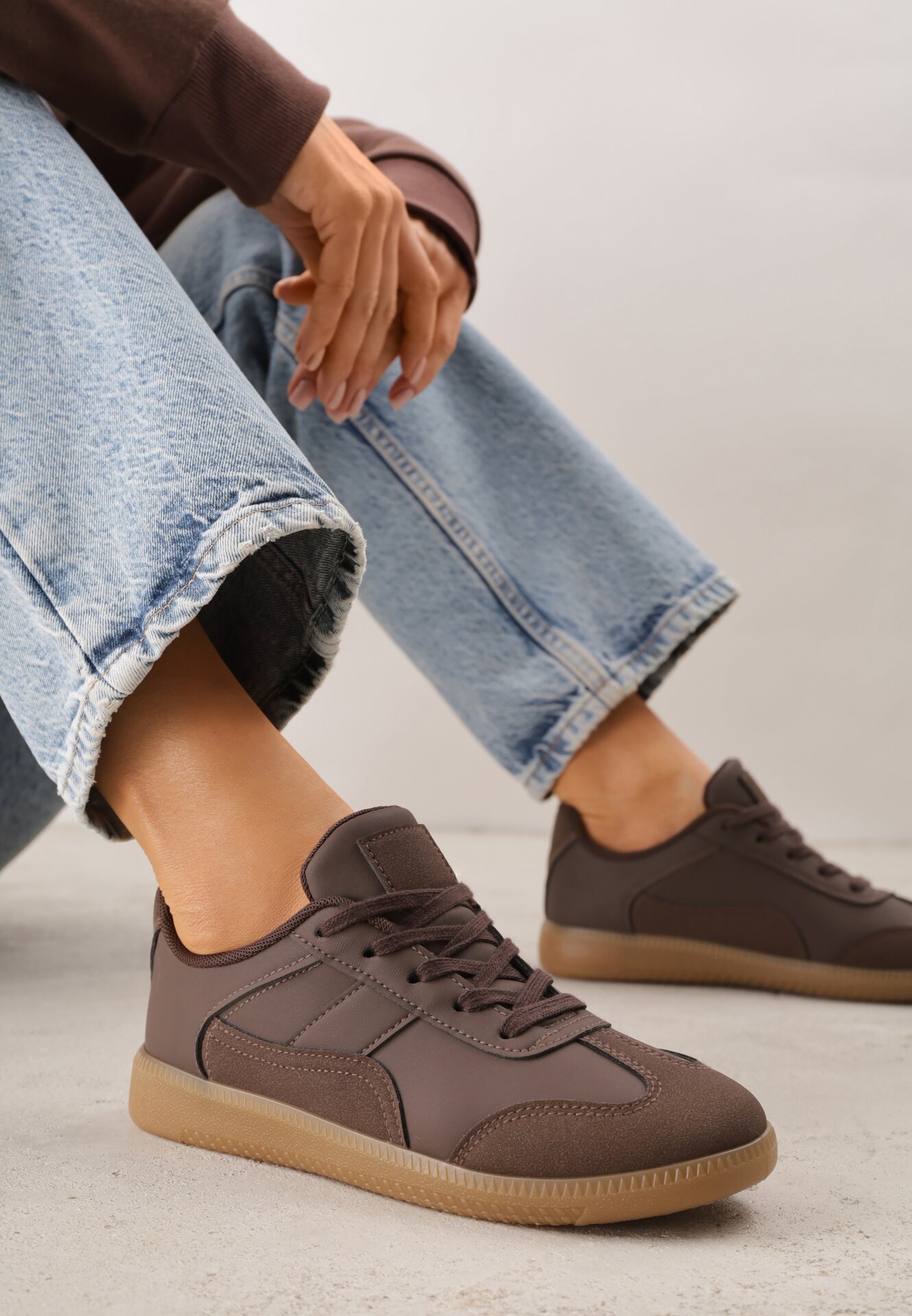 Brązowe Sneakersy VICES Typu Klasyczne Tenisówki z Łączonych Materiałów Azinina