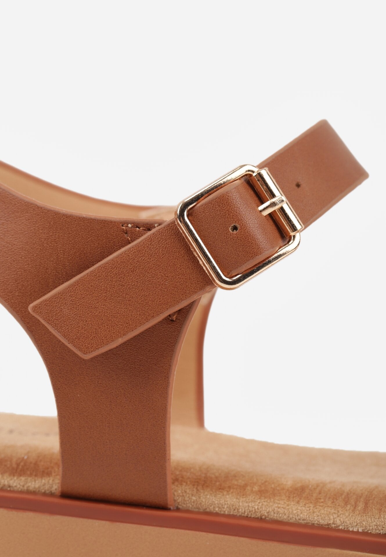 Beżowe Sandały VICES na Płaskiej Podeszwie z Paskiem w Kształcie X Doriven