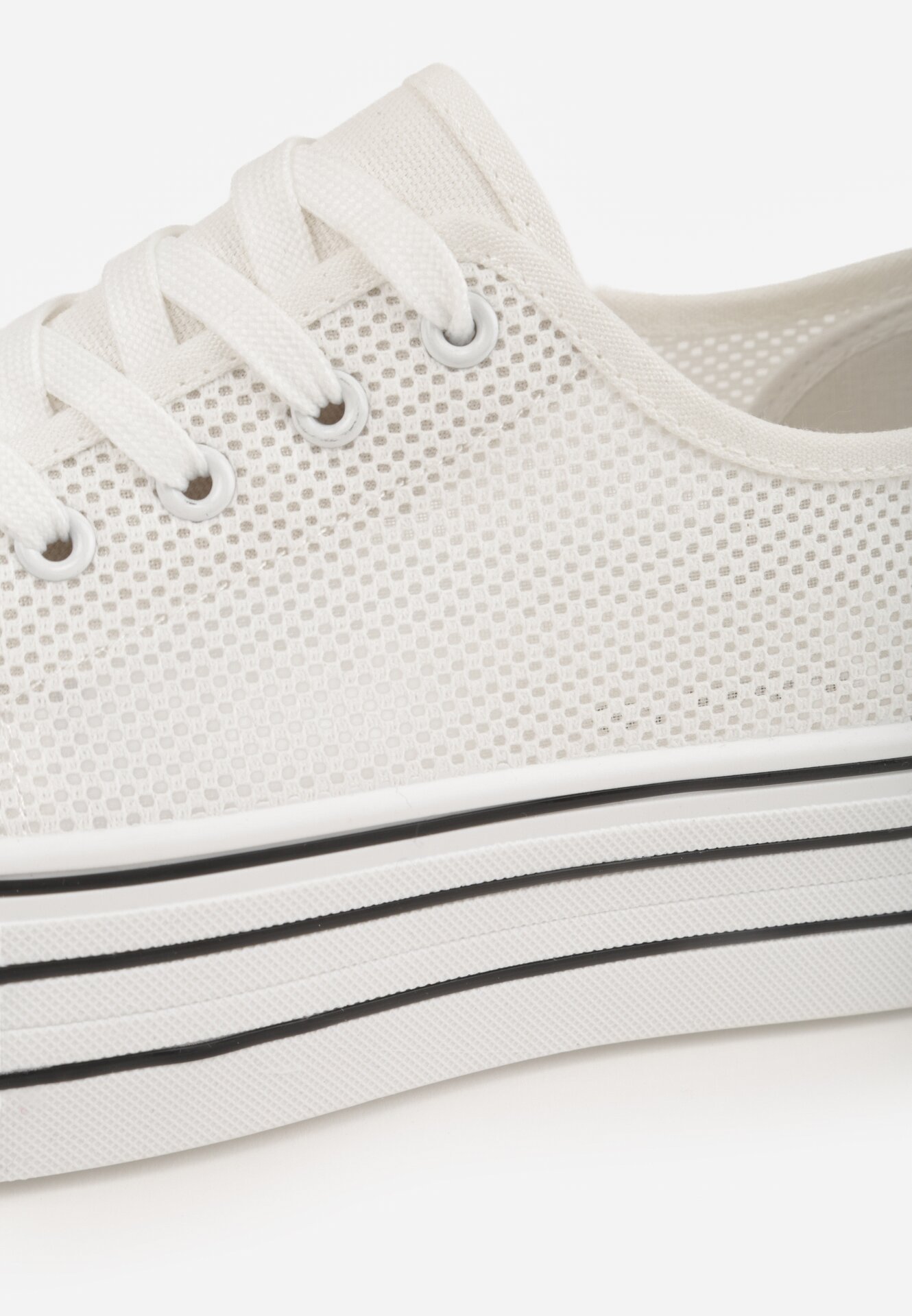 Białe Trampki na Grubej Podeszwie z Plecioną Cholewką Nalivera