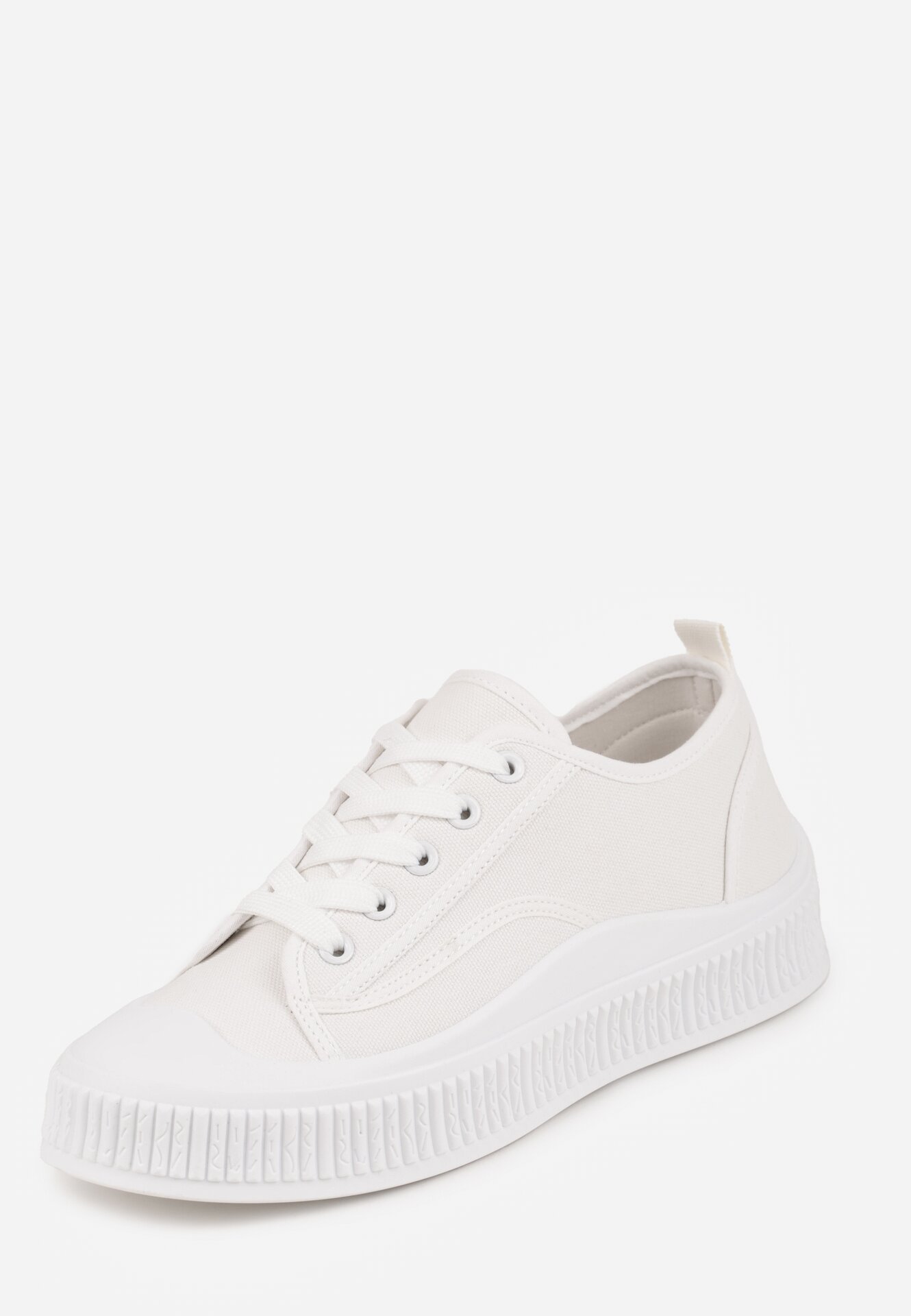 Teniși înalți Albi