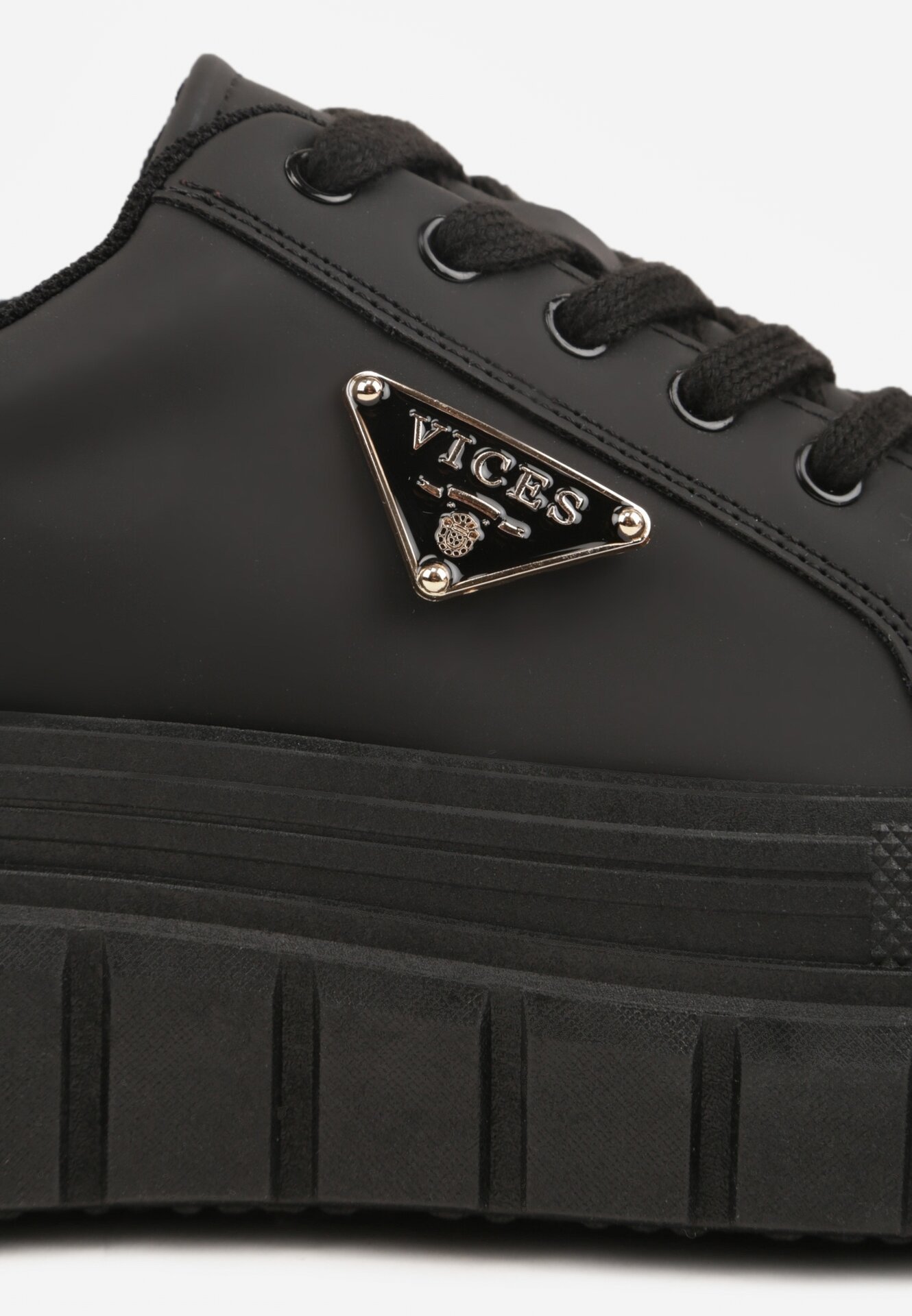 Czarne Casualowe Sneakersy VICES na Grubej Podeszwie z Tłoczeniami Therelle