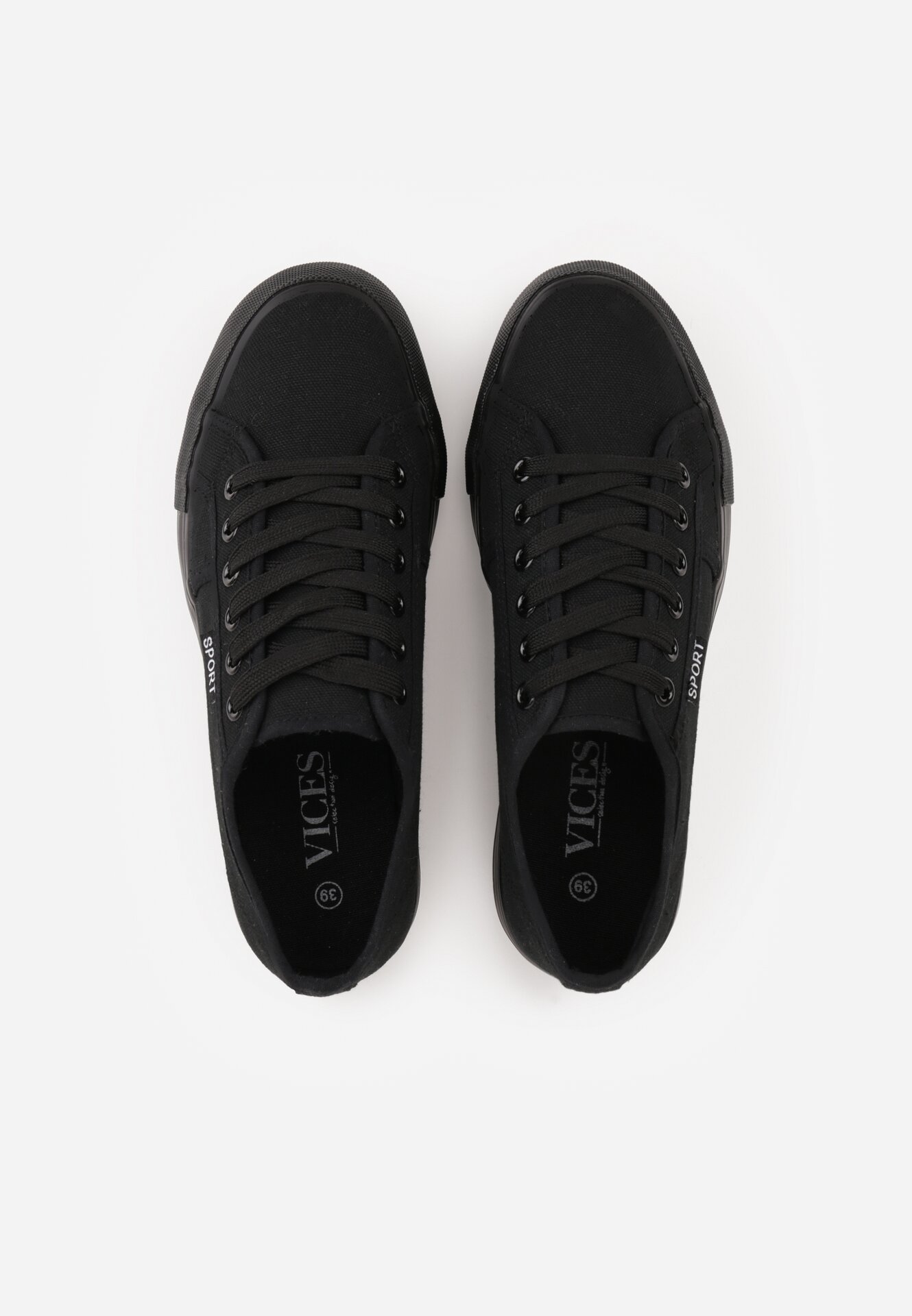 Teniși înalți Negri