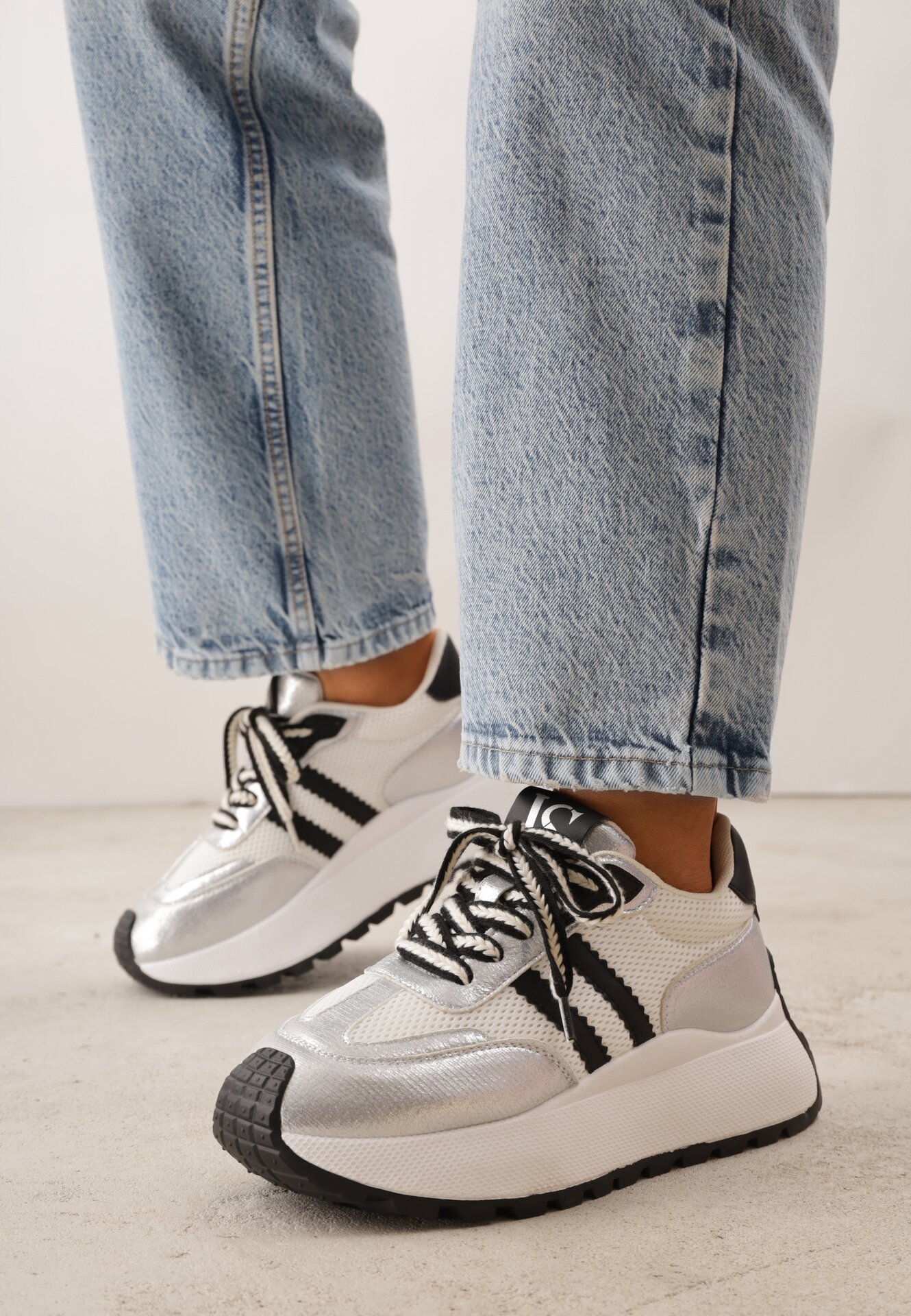 Srebrne Sneakersy VICES w Stylu Streetwearowym na Grubej Podeszwie Ilinatea