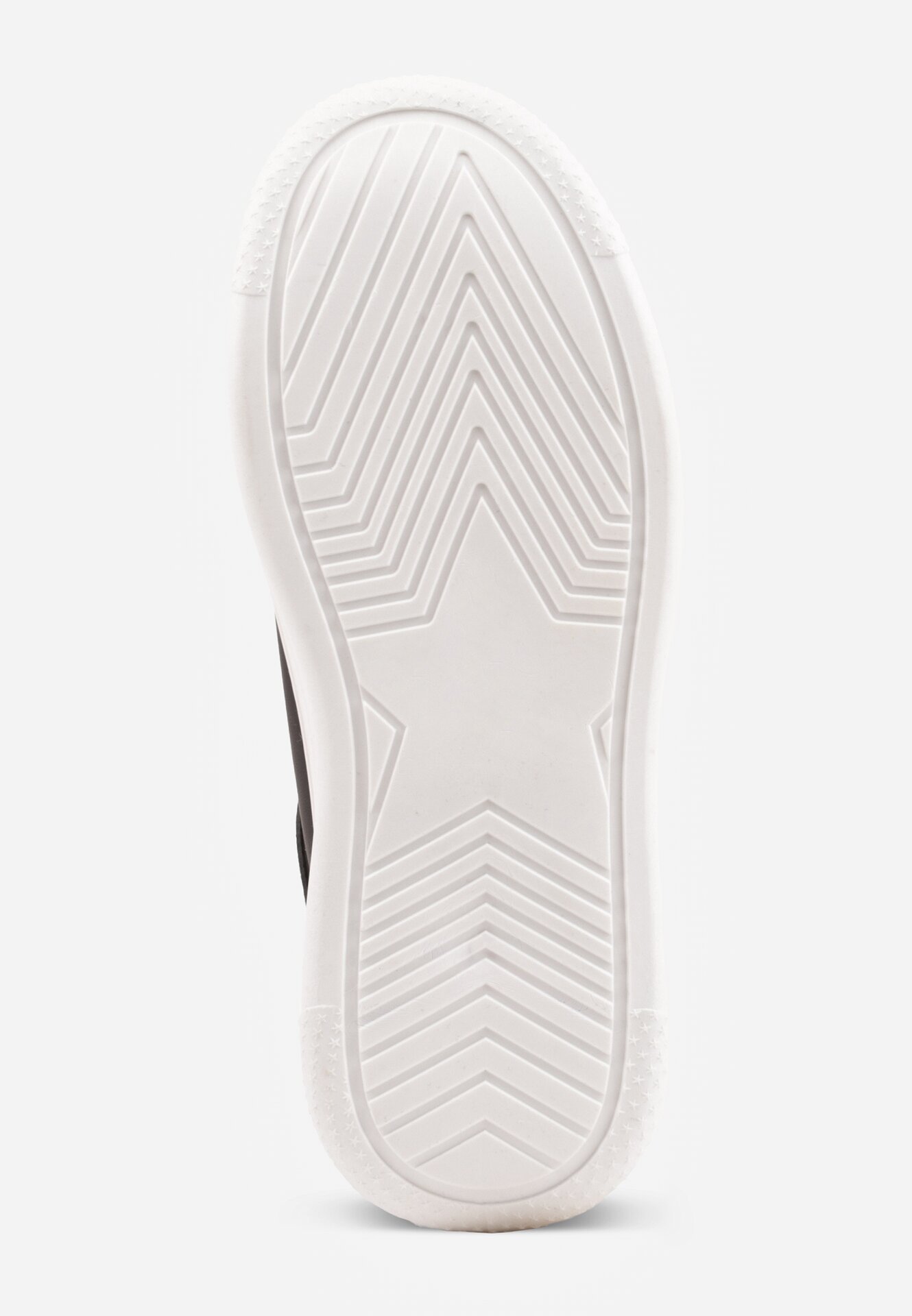 Czarne Sneakersy VICES z Metaliczną Wstawką Perforacją i Gwiazdą Edanatia