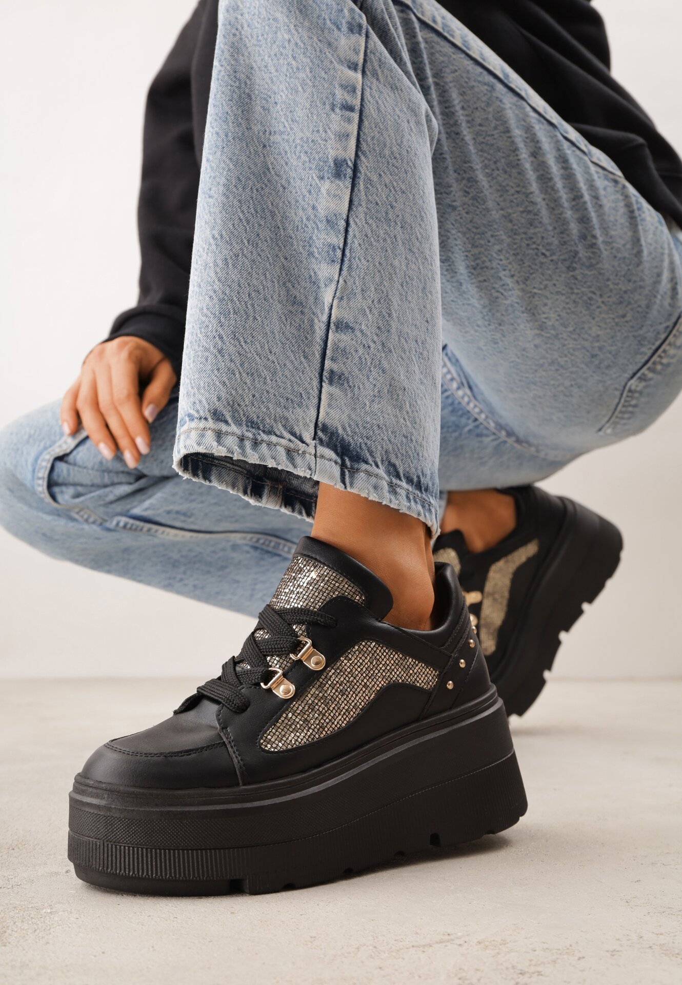 Czarne Sneakersy VICES na Koturnie z Brokatem Elanatale