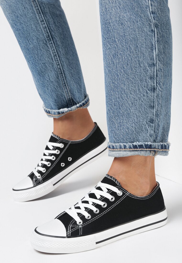 Teniși înalți Negri