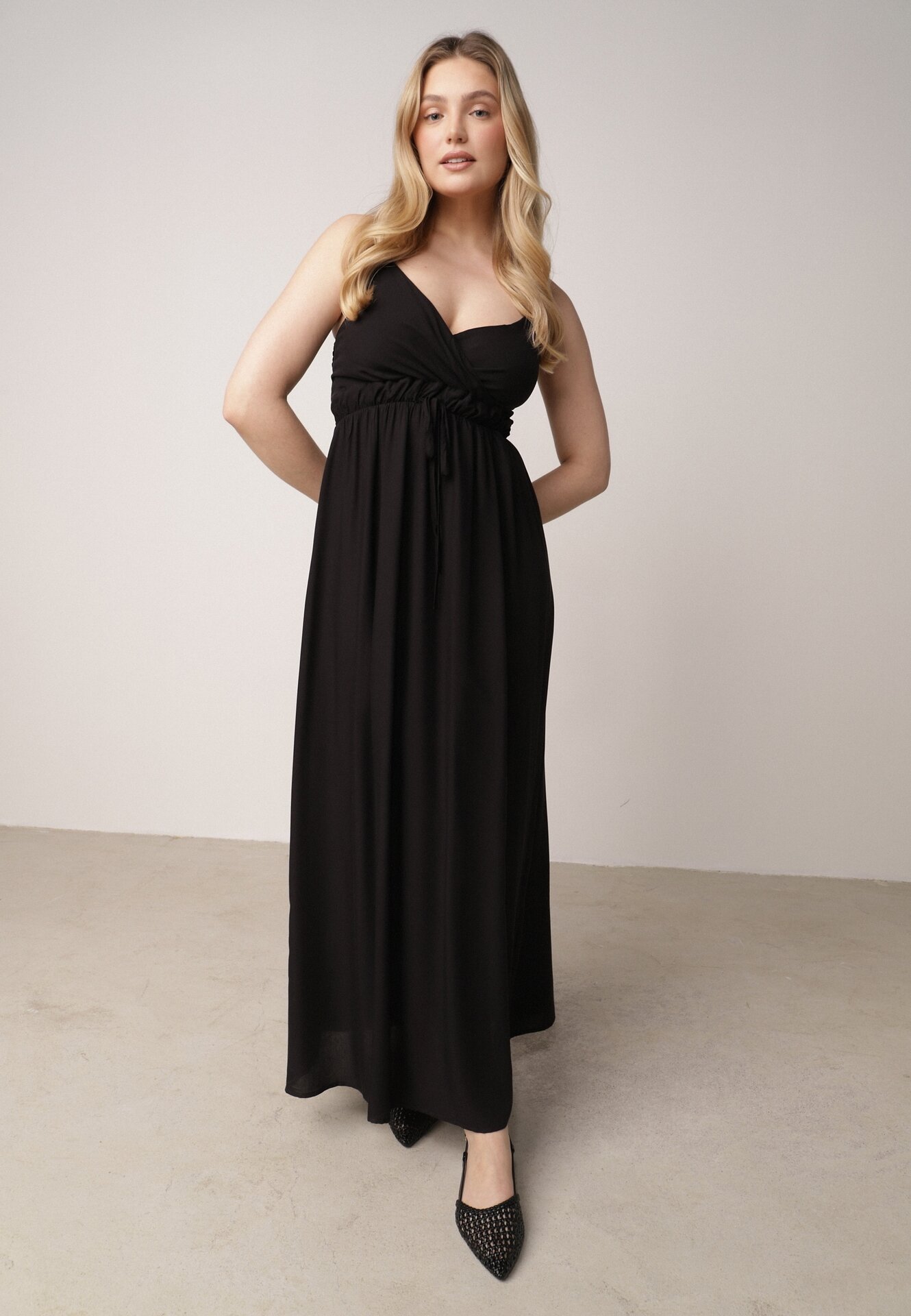 Rochie Neagră din Vâscoză Amanita