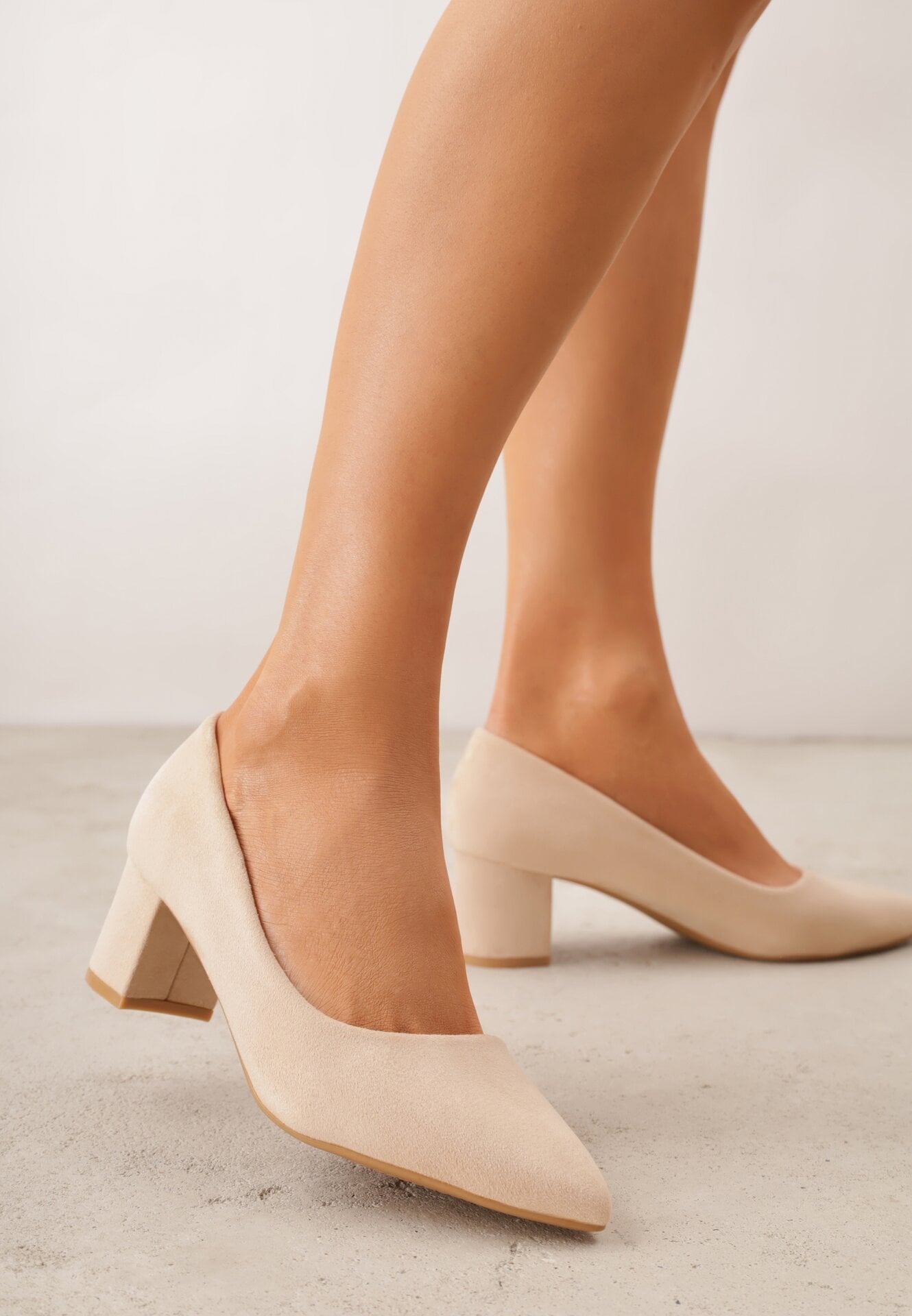 Pantofi cu toc Bej