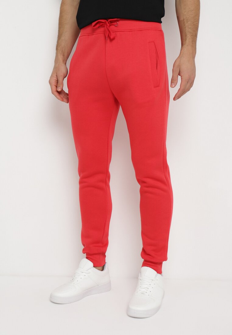 Pantaloni Roșii