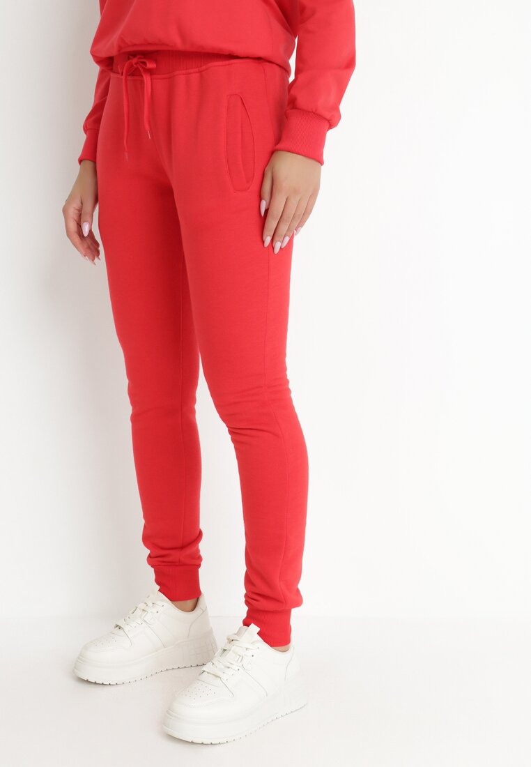 Pantaloni Roșii