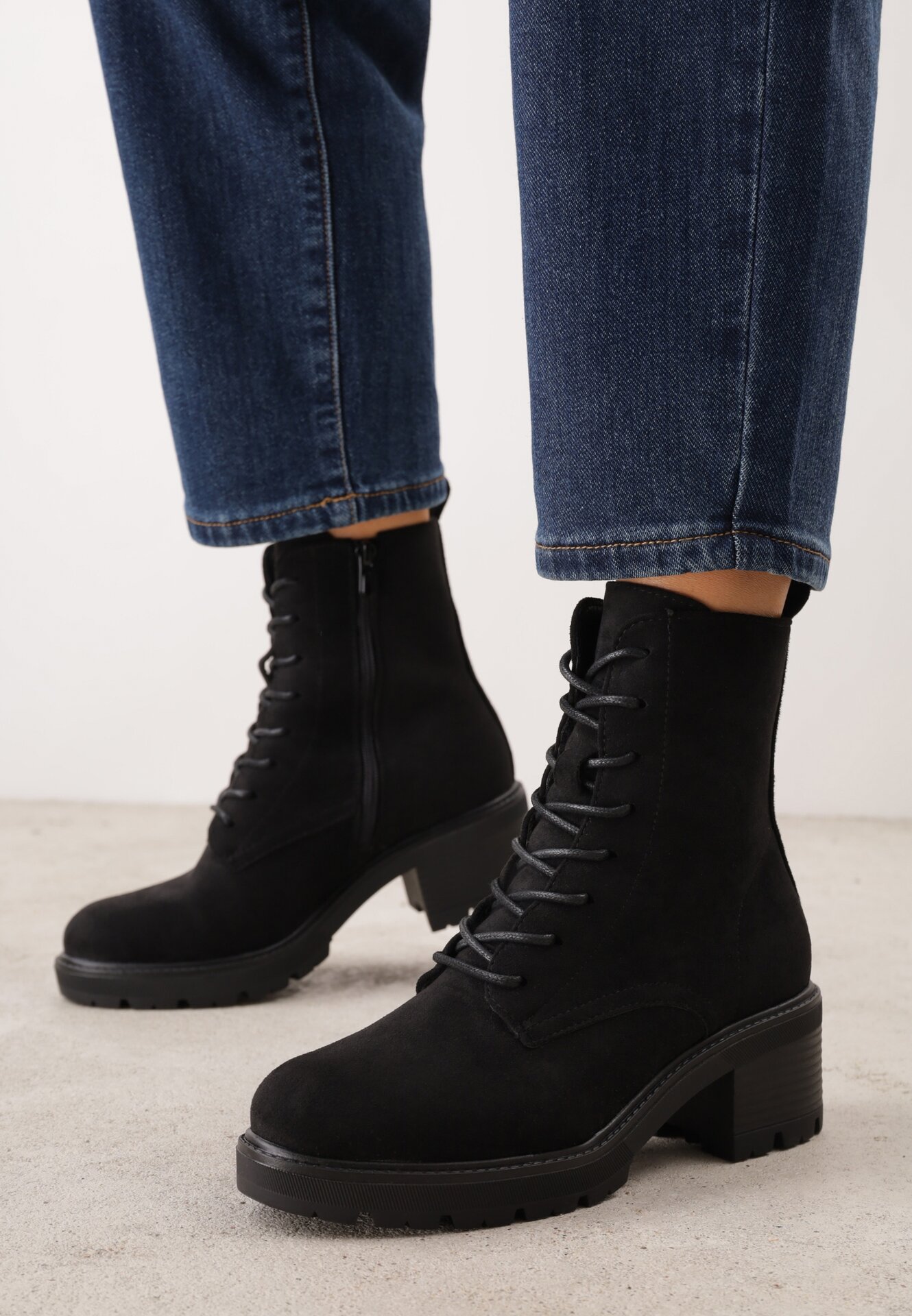 Botine Negre