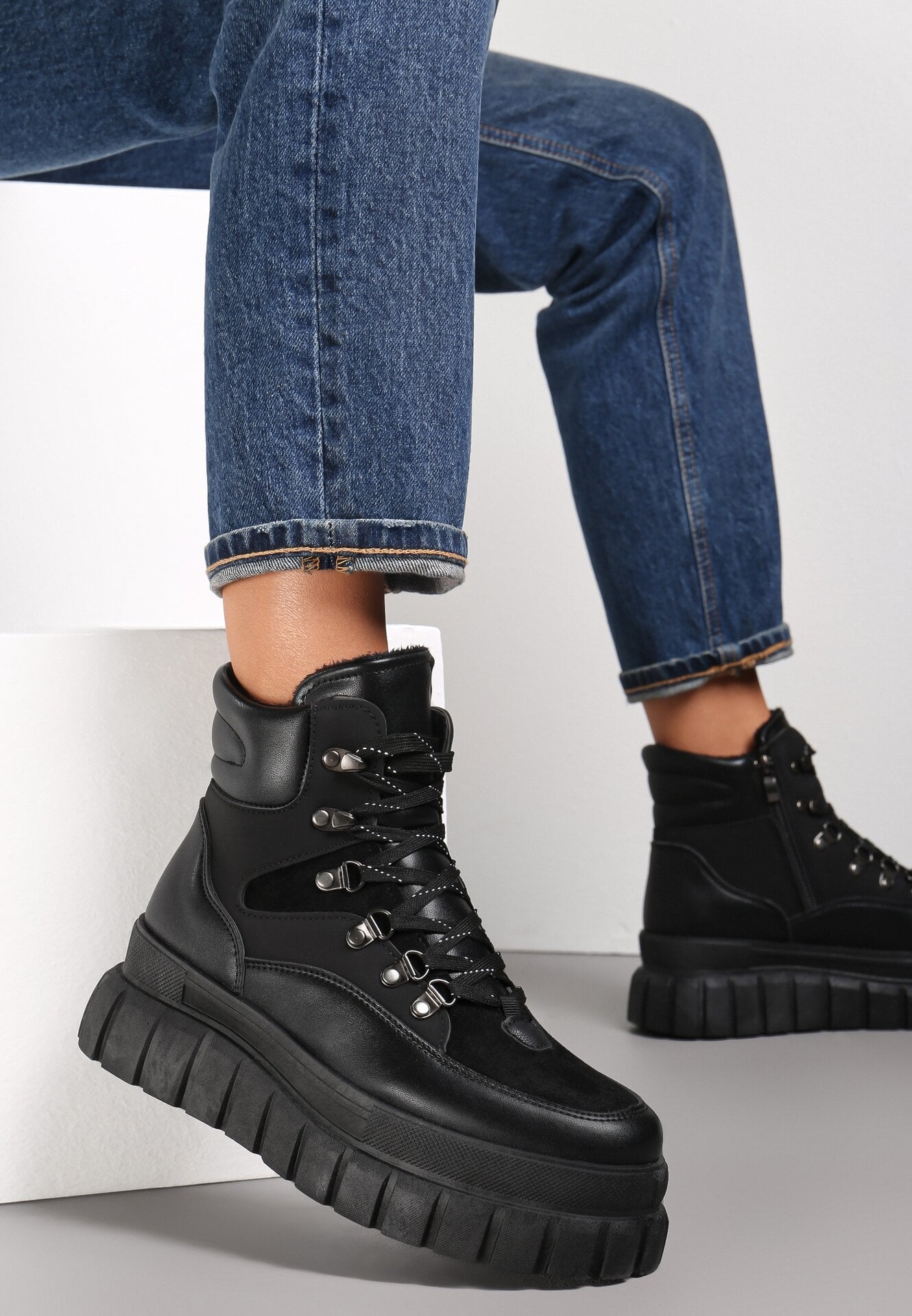 Botine Negre