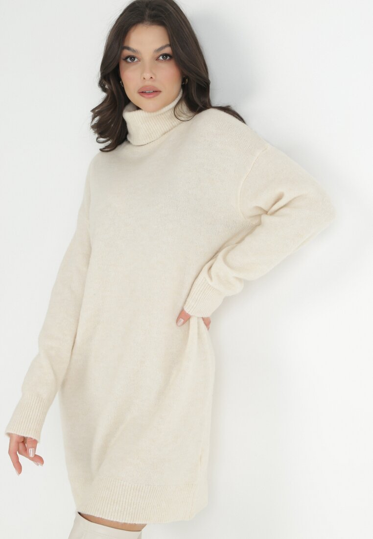 Rochie bej din lână oversize cu guler înalt Heire