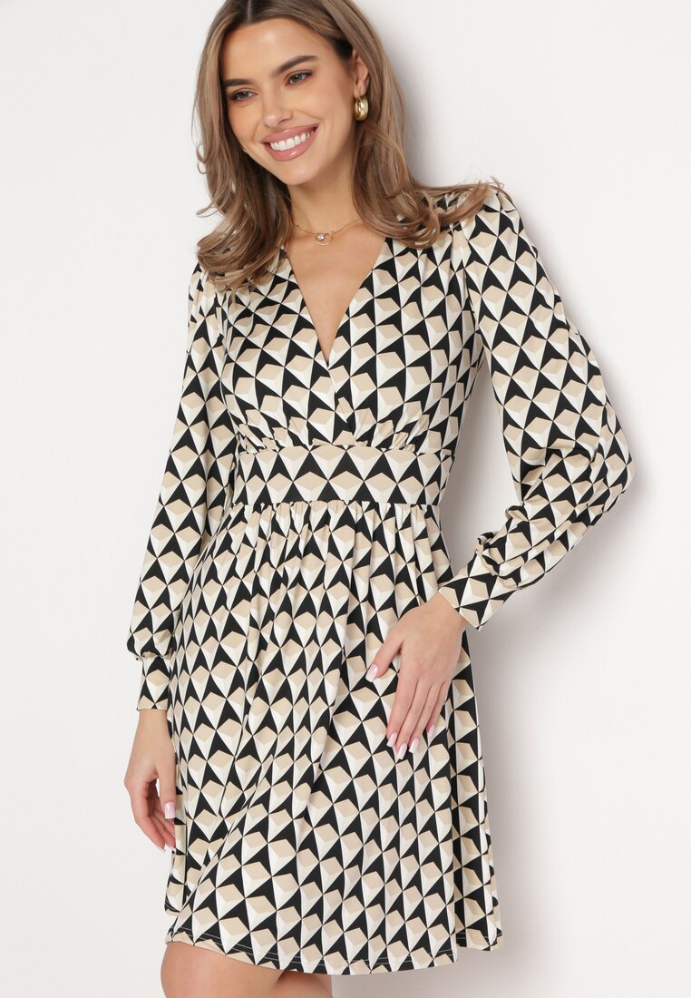 Rochie Mini Bej cu Decolteu tip petrecut Kiyani