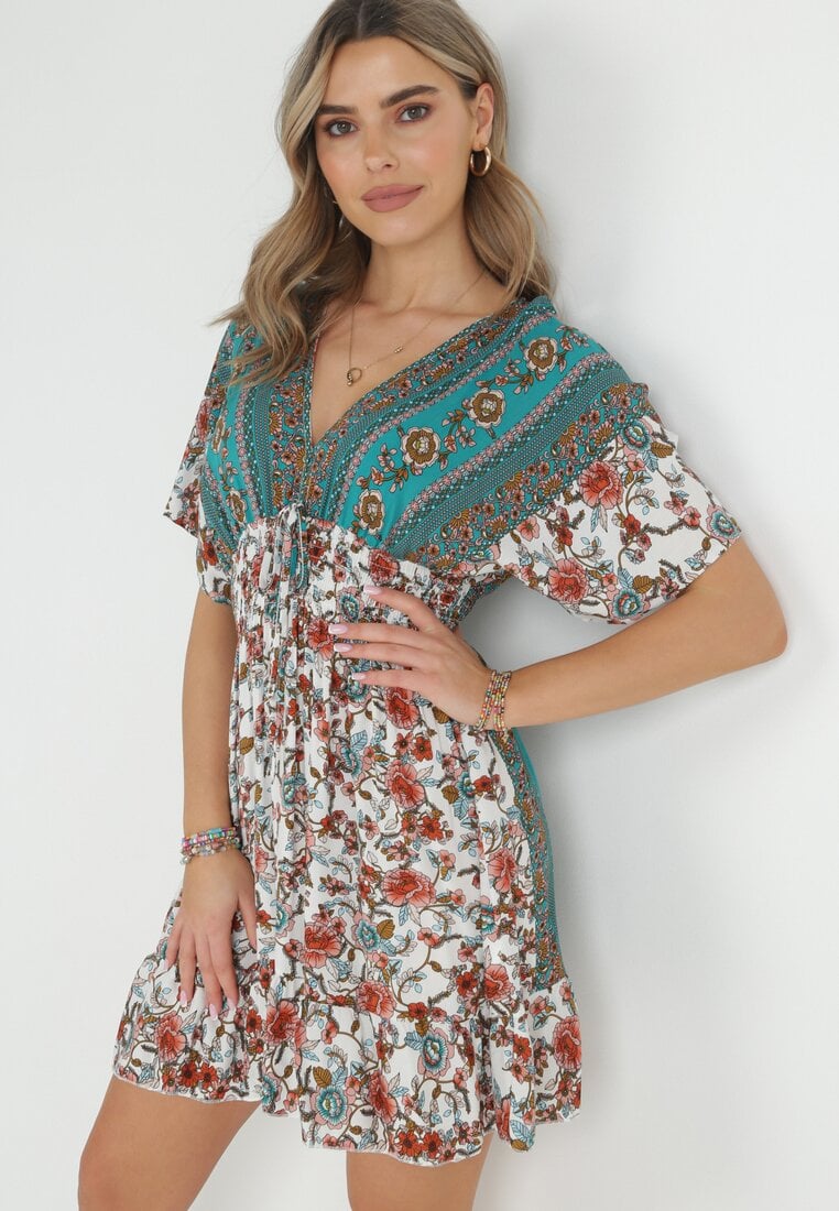 Rochie Mini Alb-Verde din Viscoză cu Elastic în Talie cu Volănaș Hypalina