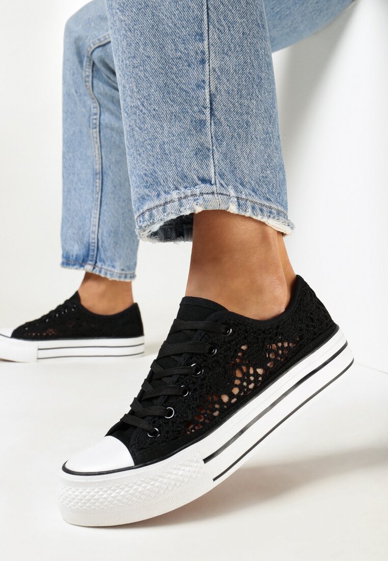 Teniși înalți Negri