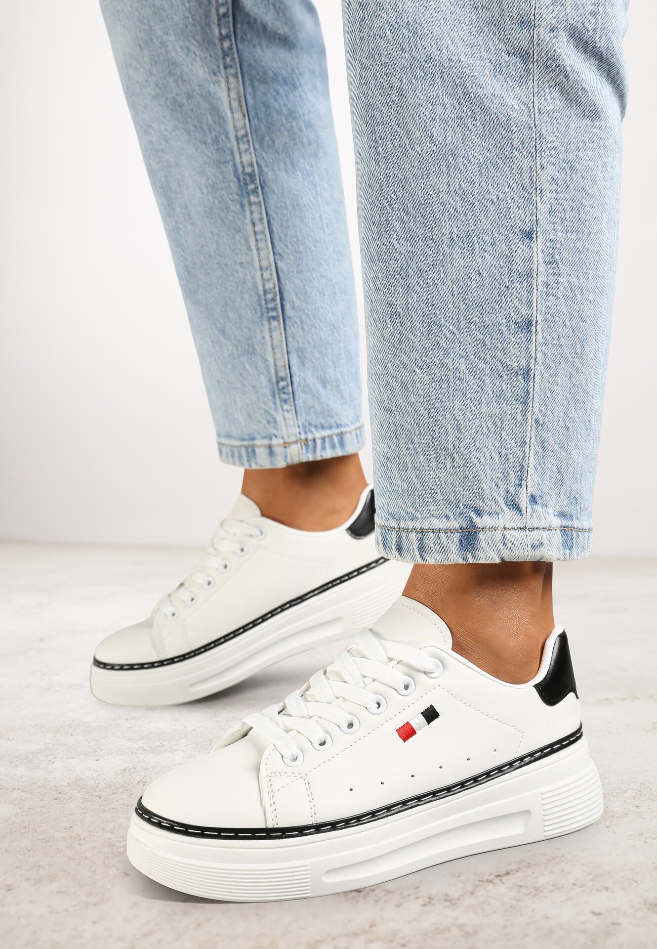 Sneakers Alb cu negru