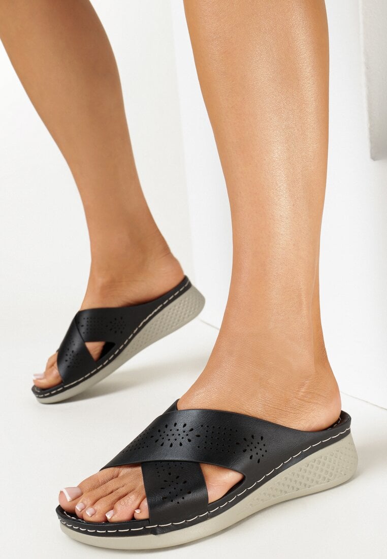 Papuci Negri cu pană joasă cu curele ajurate Sammyash