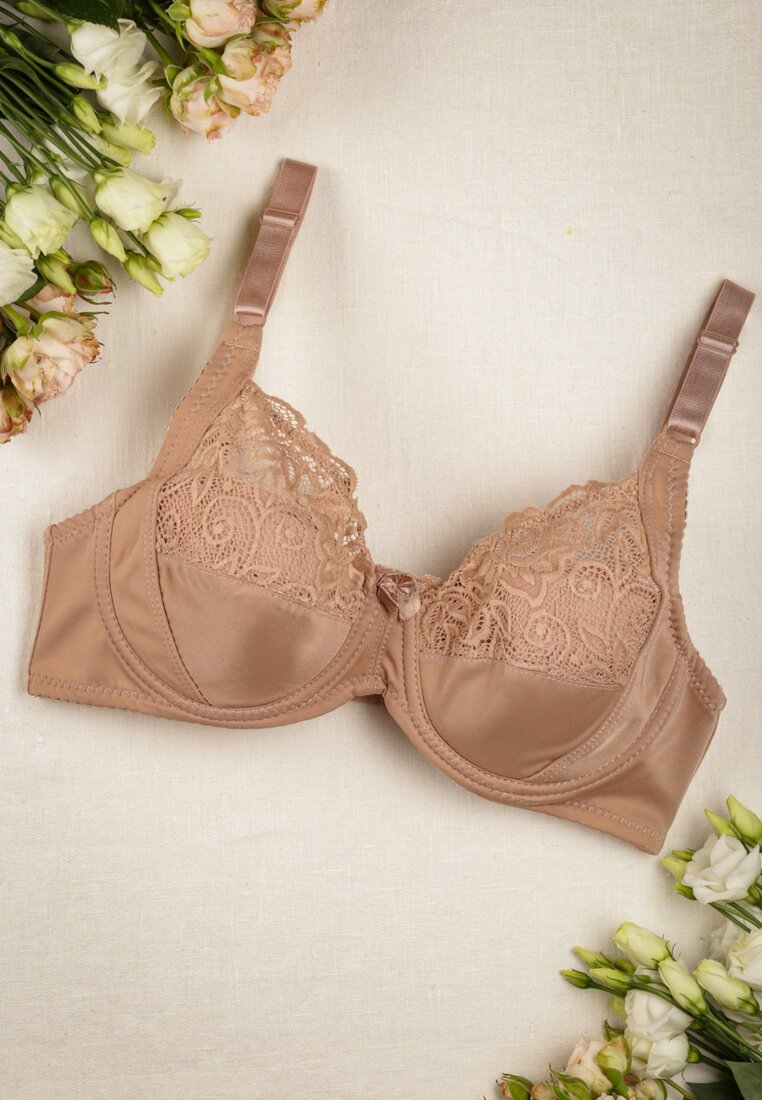 Sutien Bej închis