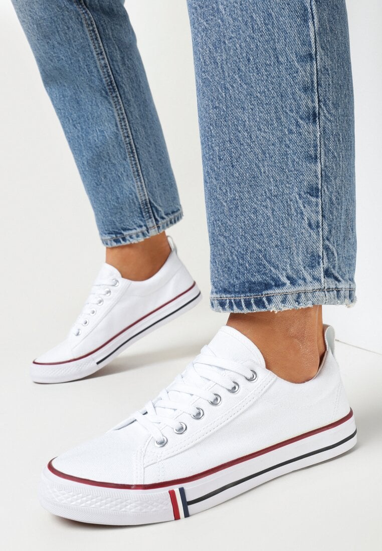 Teniși înalți Albi