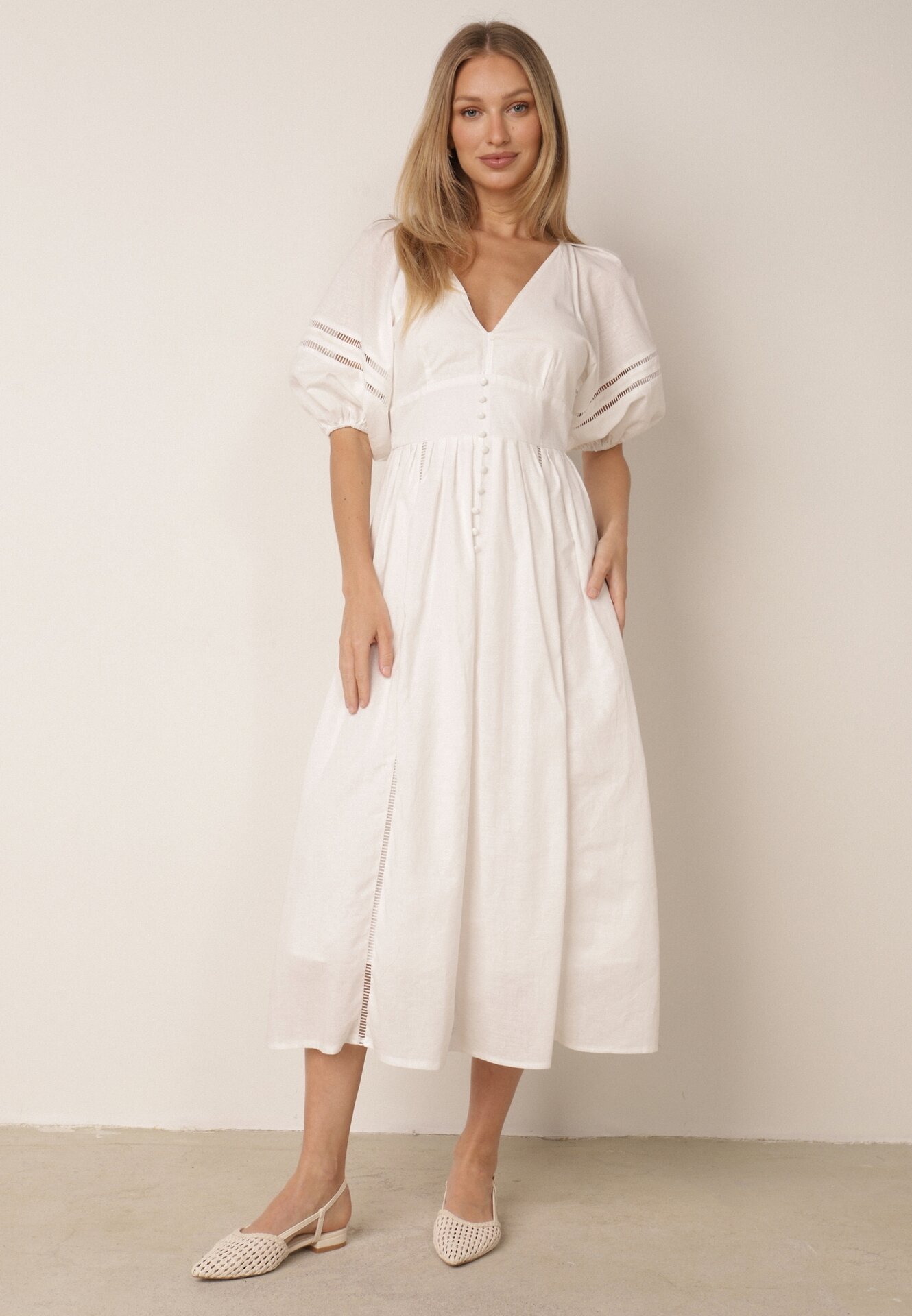 Rochie Albă Maxi din bumbac și in cu inserții ajurate și elastic în talie Arada