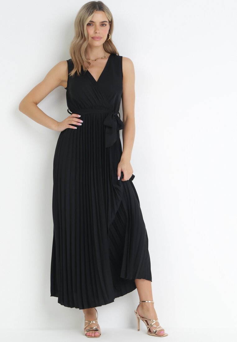 Rochie Neagră Plisată Maxi cu elastic în talie și curea din material Biak