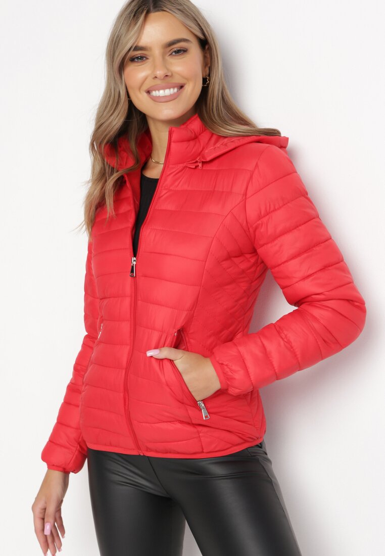 Geacă Roșie Matlasată cu Glugă Detașabilă Nadisna