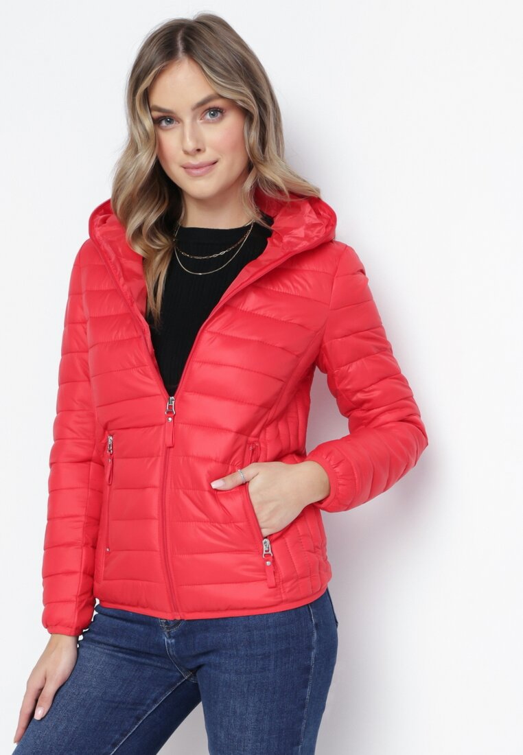 Geacă Roșie Matlasată cu Glugă și cu Buzunare cu Fermoar Viven