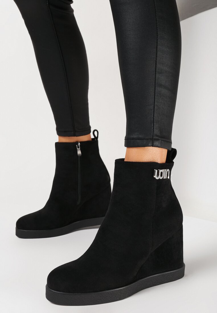 Botine Negre