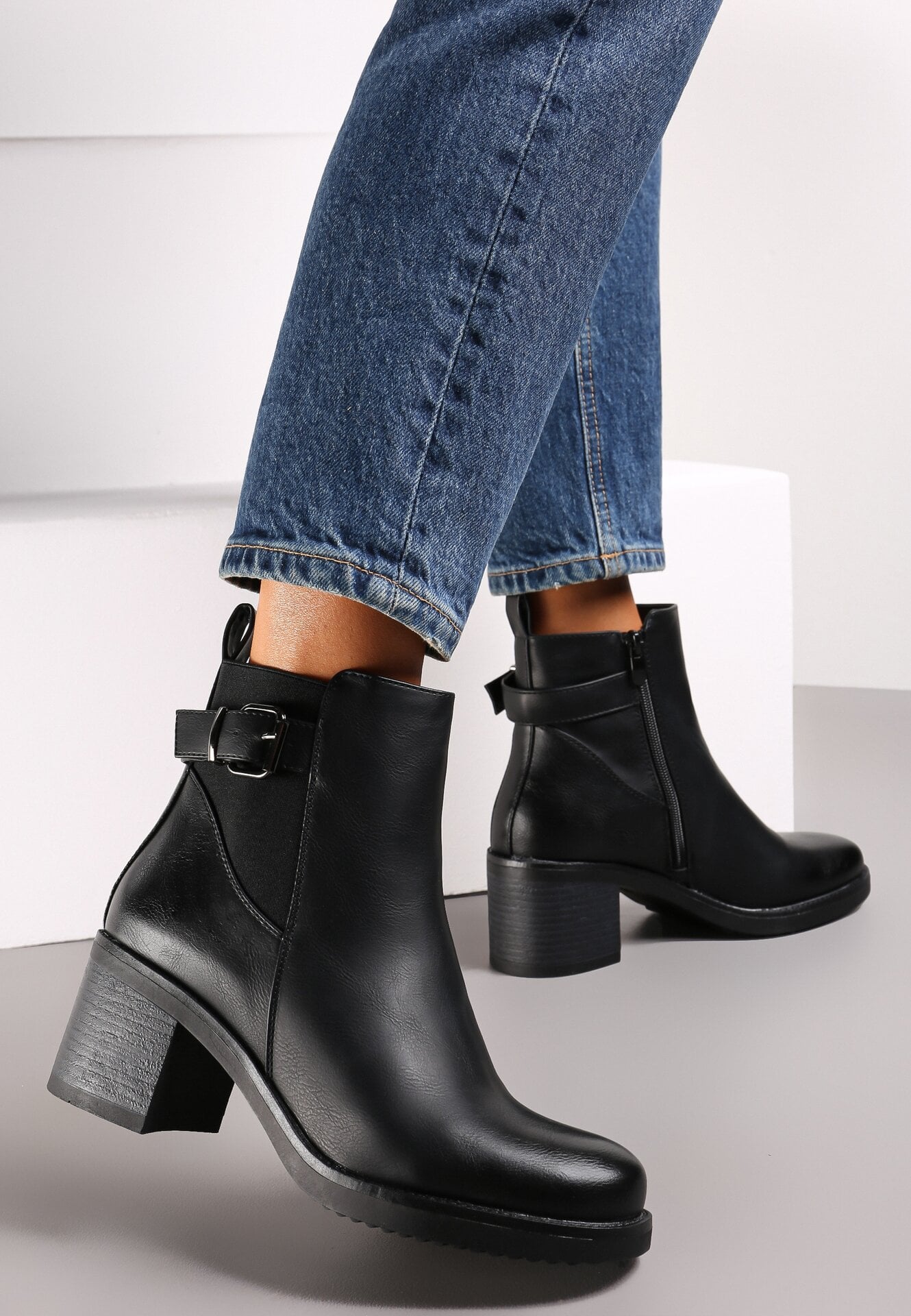 Botine Negre cu toc gros cu baretă decorativă Misella