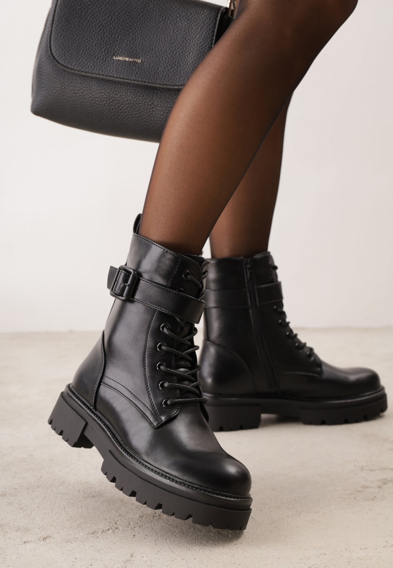 Botine Worker Negre cu Curea Decorativă cu Cataramă Feillis