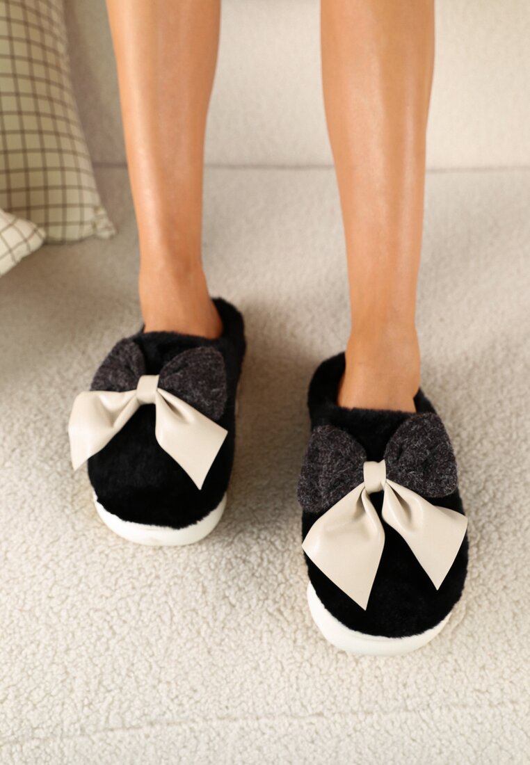 Papuci de casă Negri