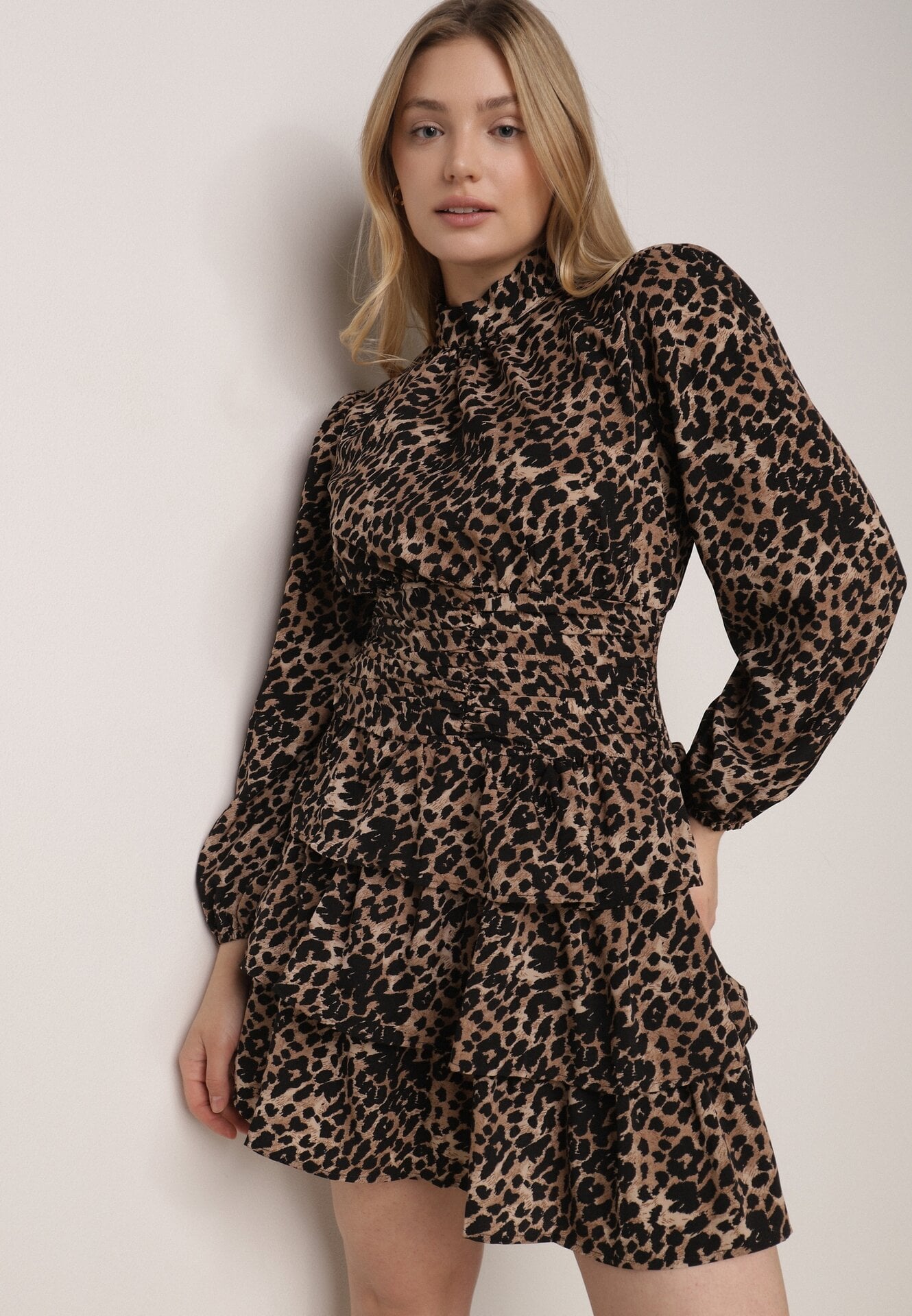 Rochie Maro Mini Cloș Cu Pete Decorată Cu Volane Fertta