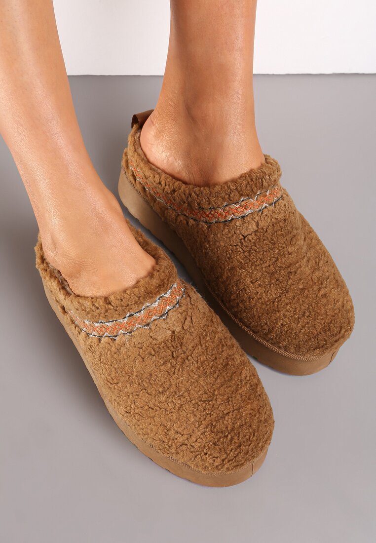 Papuci de casă Maro