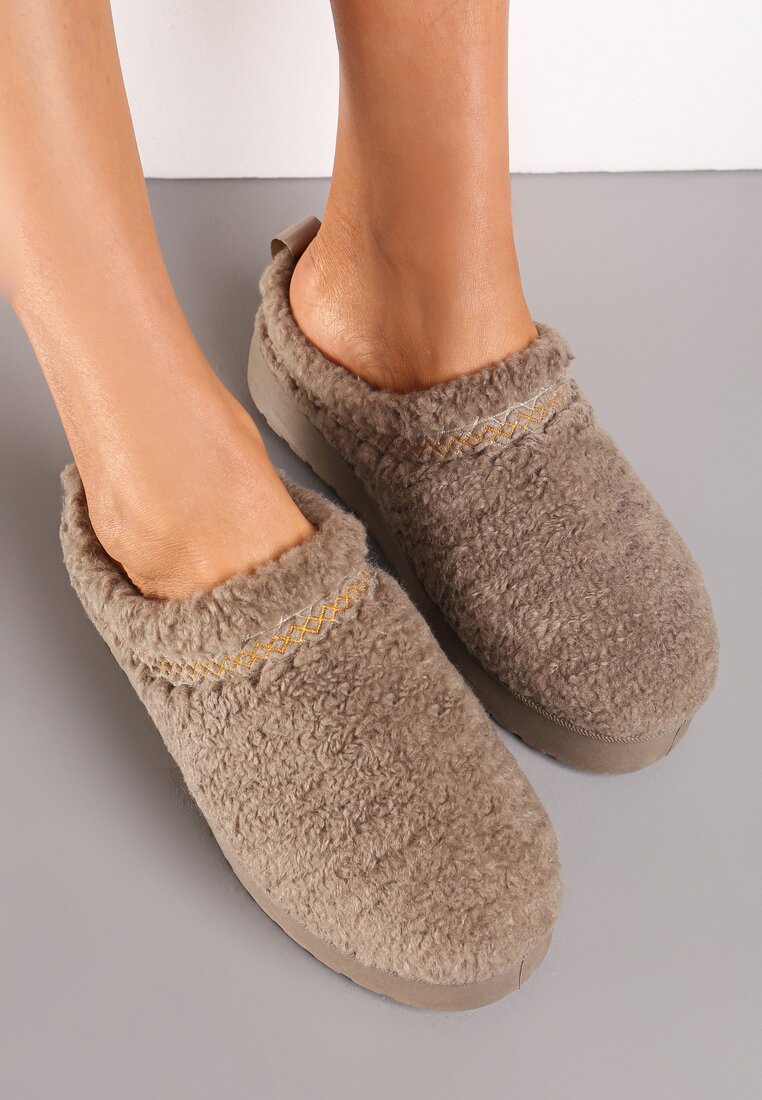Papuci de casă Bej