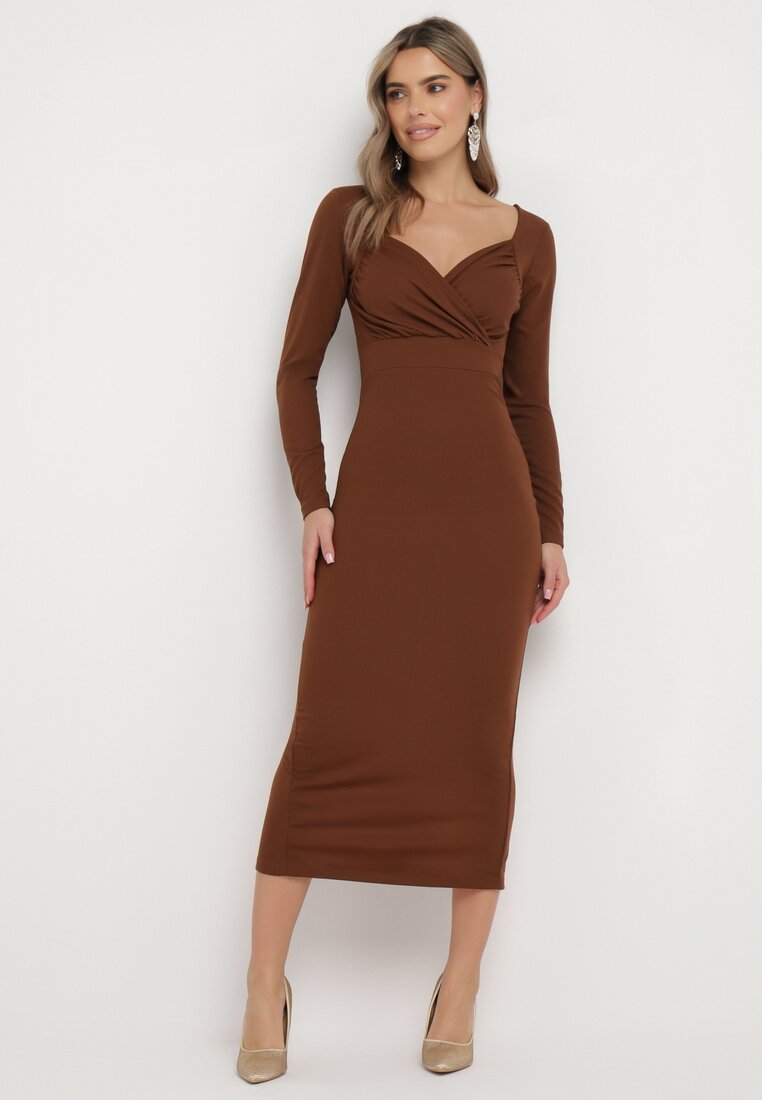 Rochie Maro Ajustată Maxi cu Decolteu Petrecut Mistena