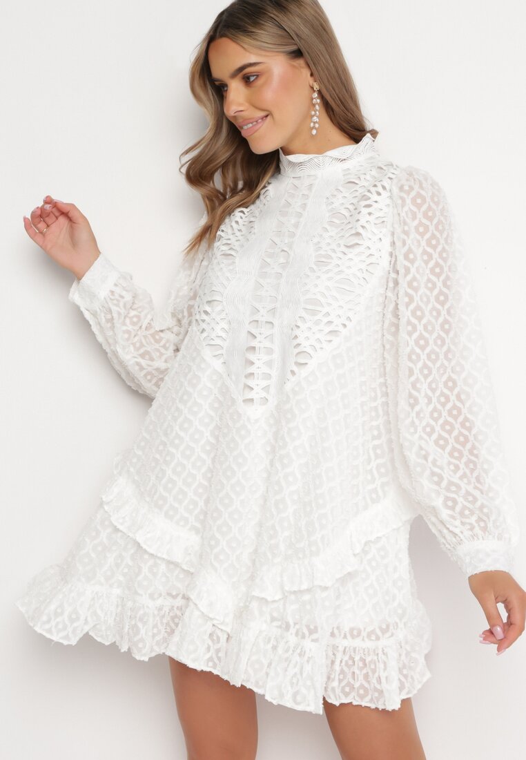 Rochie Albă Trapez Mini cu model ajurat și volane Virenia