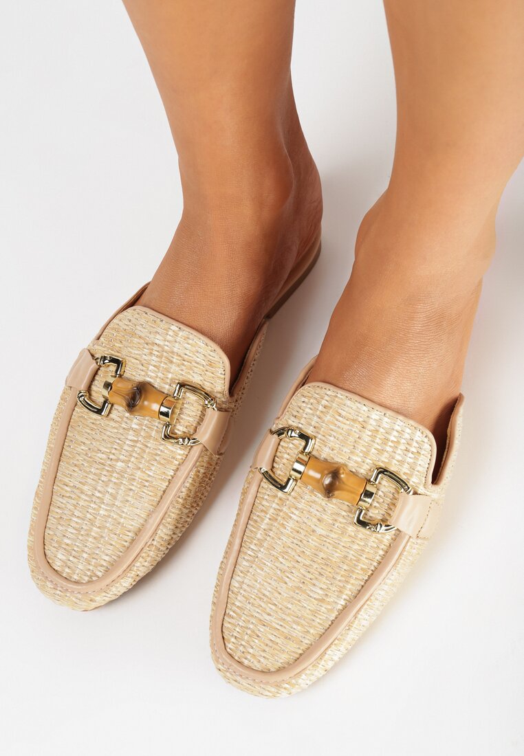 Papuci Mule Bej cu Partea Superioară Împletită și Cataramă Airnefa