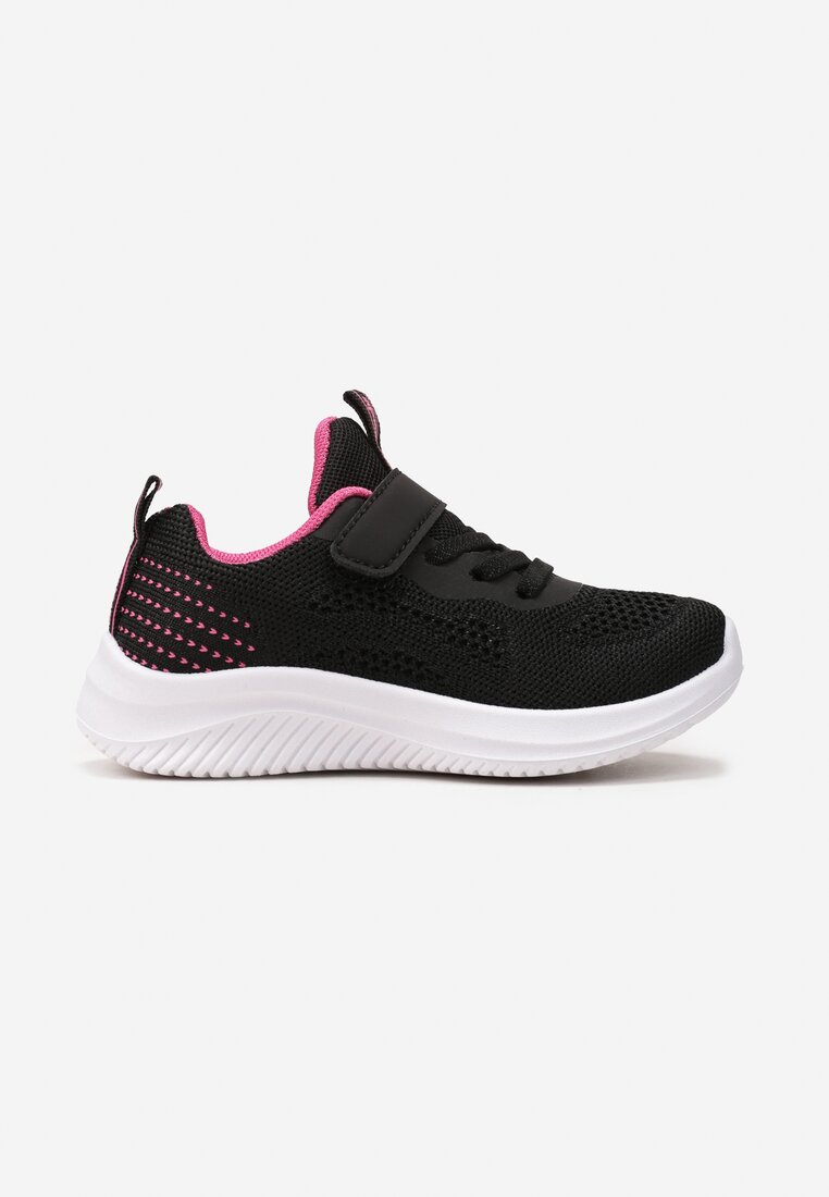 Pantofi sport negru-fuchsia cu talpă moale, cu plasă și inimioare Hinoria