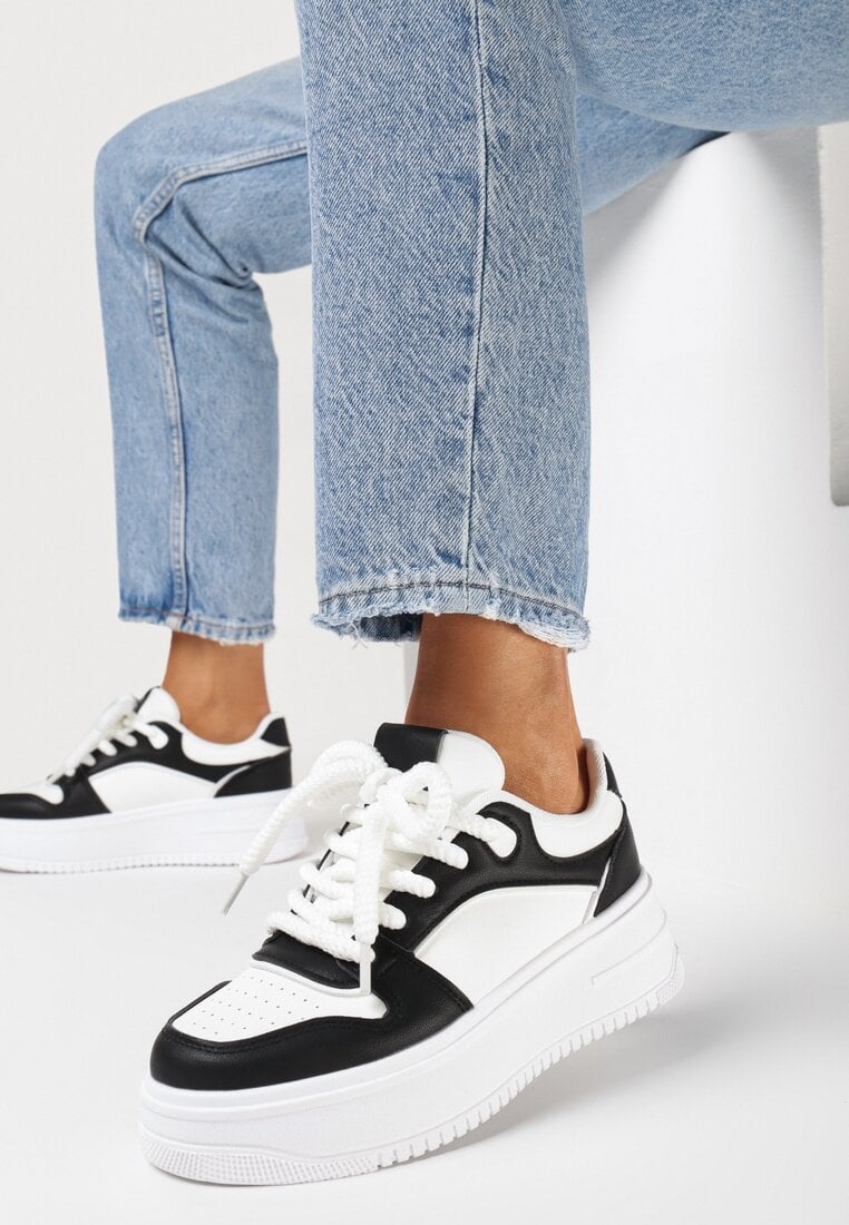 Adidași Alb-Negru cu Talpă Groasă și Multe Inserții pe Fețe Lairemea