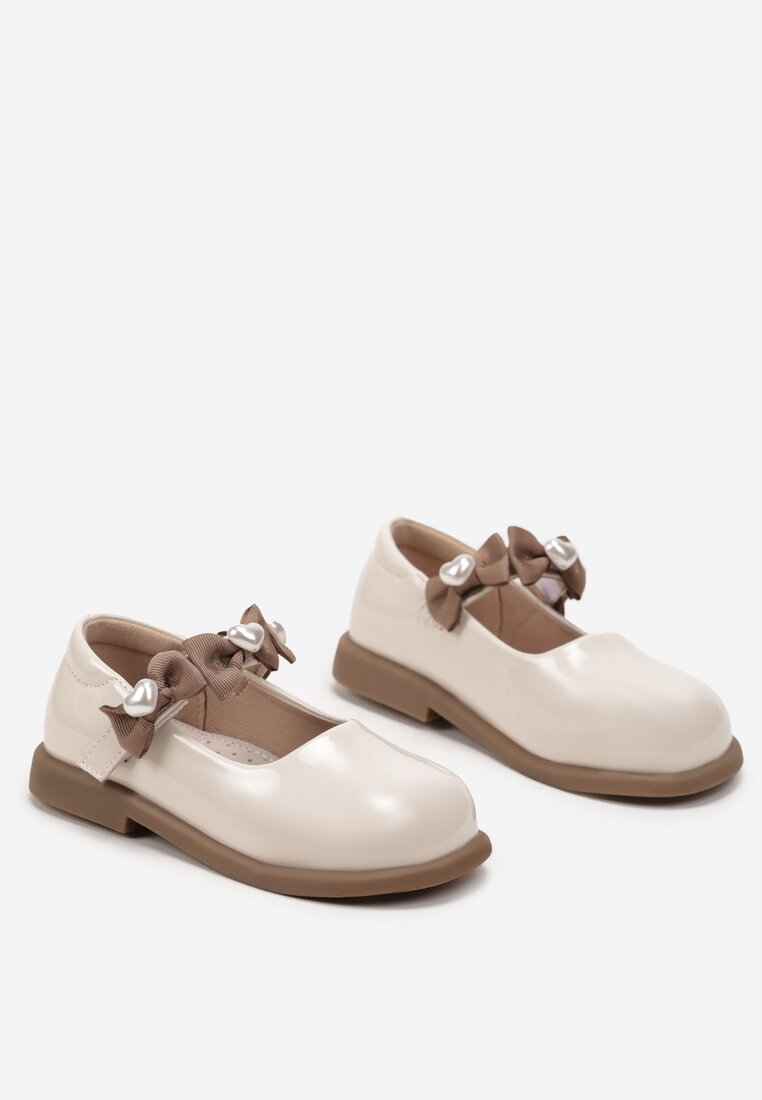 Balerini bej lăcuiți cu branț de piele și fundițe Mirnalsa